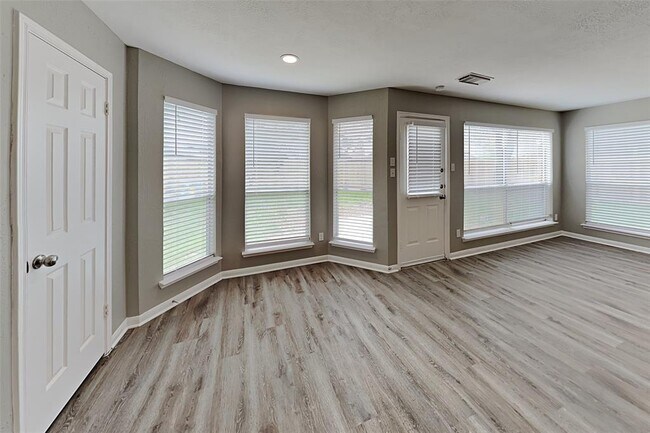 Foto del edificio - 14307 Cypress Meadow Dr