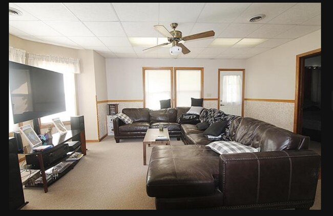 Building Photo - 136 Unit A (Lower)