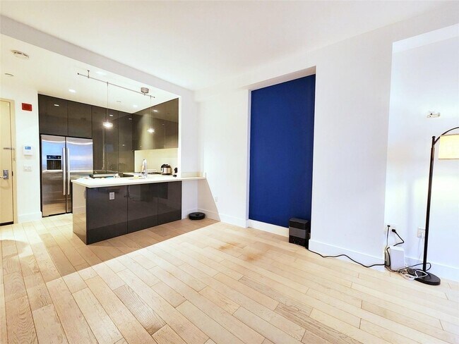 Foto del edificio - 4415 Purves St