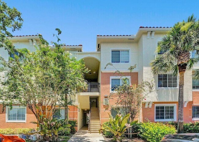 Foto del edificio - 9857 Baywinds Blvd