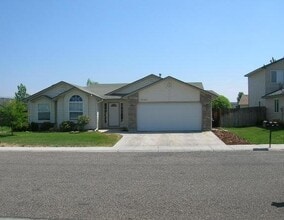 Building Photo - 2108 S Linda Vista Pl