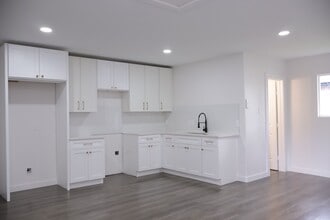 Building Photo - 5502 Ashgate Dr