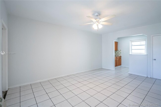 Building Photo - 1208 71st St