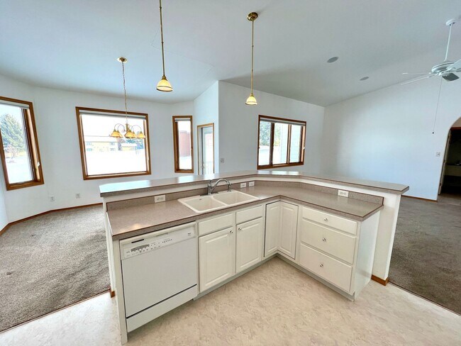 Foto del edificio - Dog Friendly 3 bed 2 bath Home
