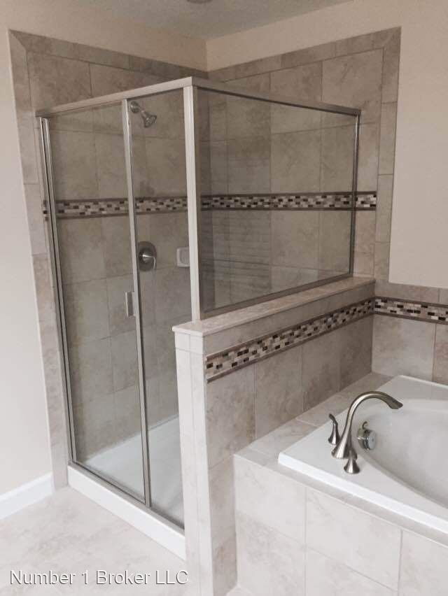 Foto del edificio - 3 br, 2.5 bath House - 15007 Evergreen Oak...