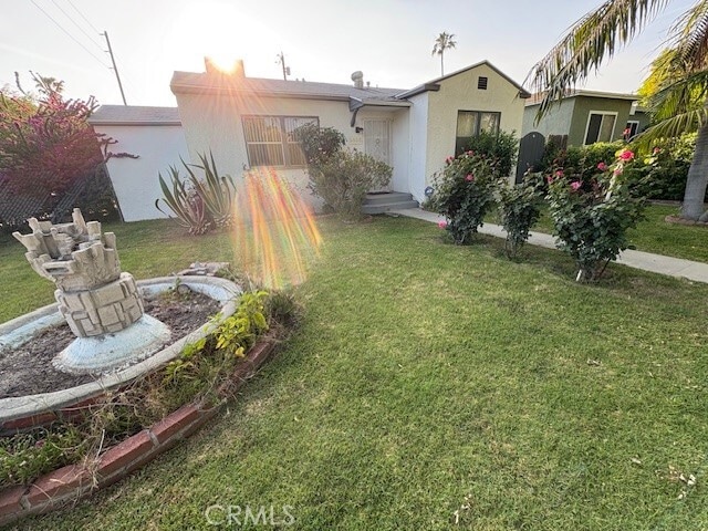 Foto principal - 5805 Riverton Ave