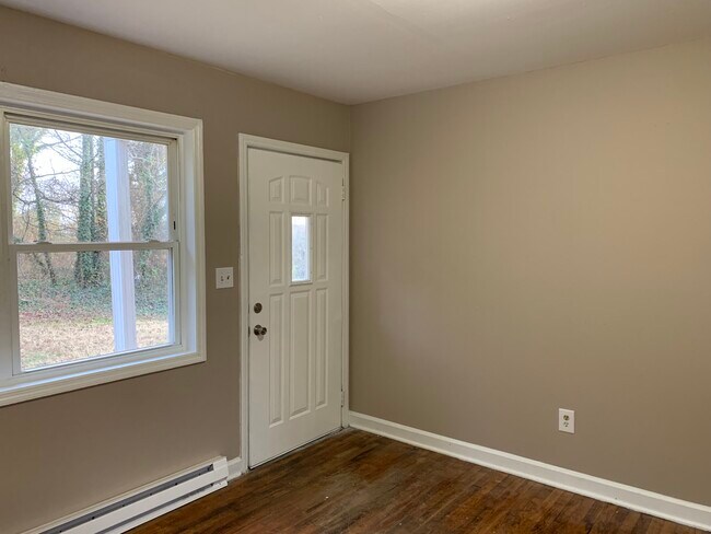Living room - 2122 Haven Cir