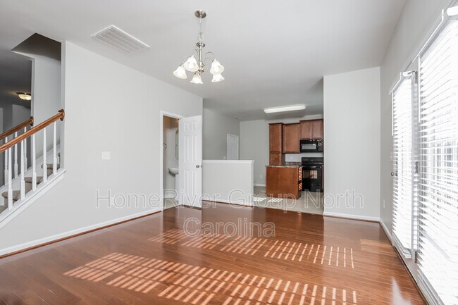 Building Photo - 186 Sunflower Ct
