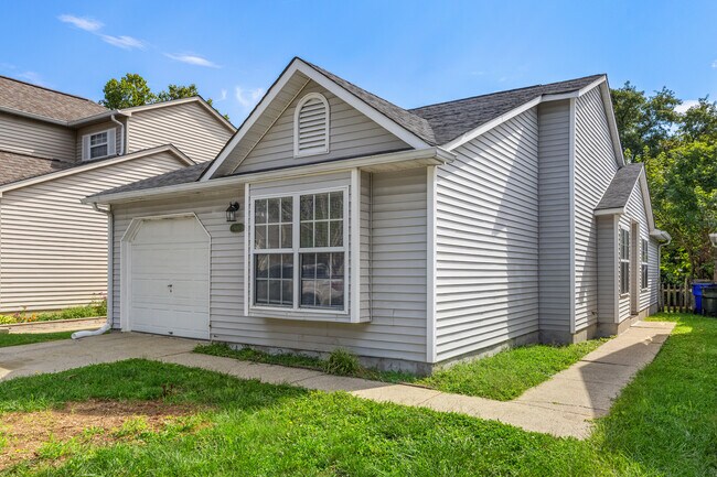 Photo - 416 Chelsea Woods Dr House