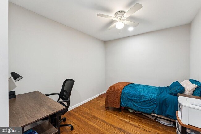 Foto del edificio - 10307 Beaumont St