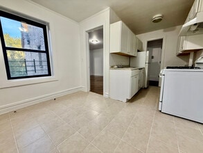 Building Photo - 16 5th Ave Building Photo - 16 5th Ave