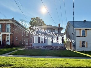 Building Photo - 209 S West St
