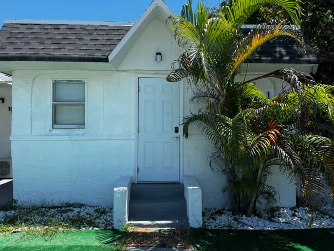Photo - 160 NW 60th St (Miami, FL) House