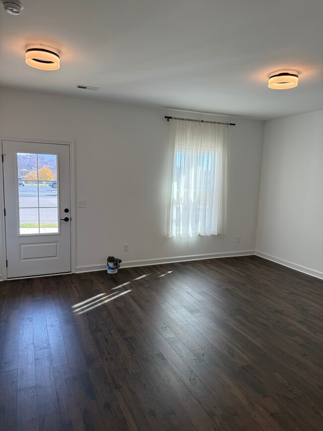 Building Photo - 179 Broad St