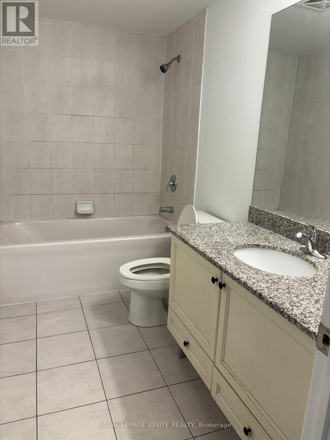 Photo du bâtiment - 701 Sheppard Ave W