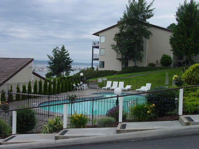 Foto del edificio - 900 East Bay Drive Northeast