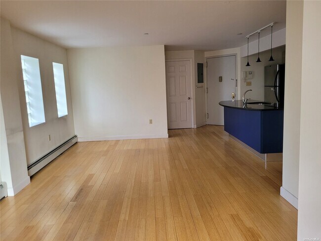 Foto del edificio - 83-75-83117 117th St