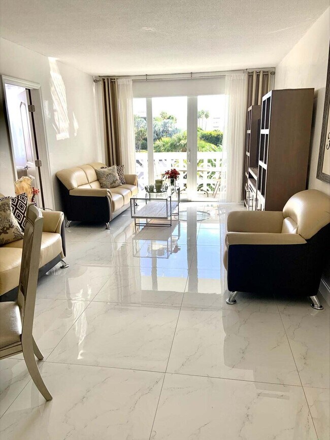 Foto del edificio - 2840 S Ocean Blvd