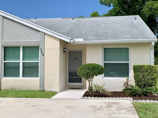 Building Photo - 264 Palmetto Ct