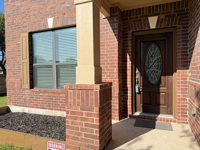 Building Photo - 2250 Howry Dr