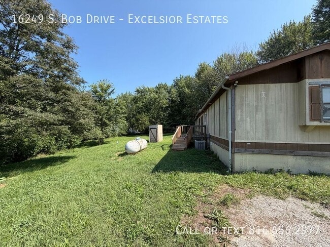 Building Photo - 16249 Bob Dr