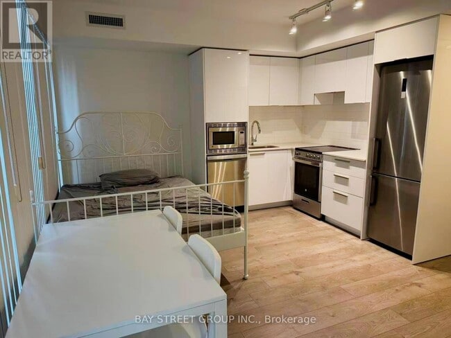 Building Photo - 18 Maitland Terrace