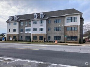 Building Photo - 116 Waverly Ave