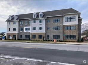 Building Photo - 116 Waverly Ave