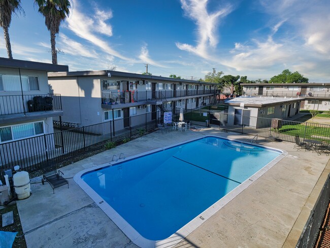 Building Photo - Orange Grove Apartments