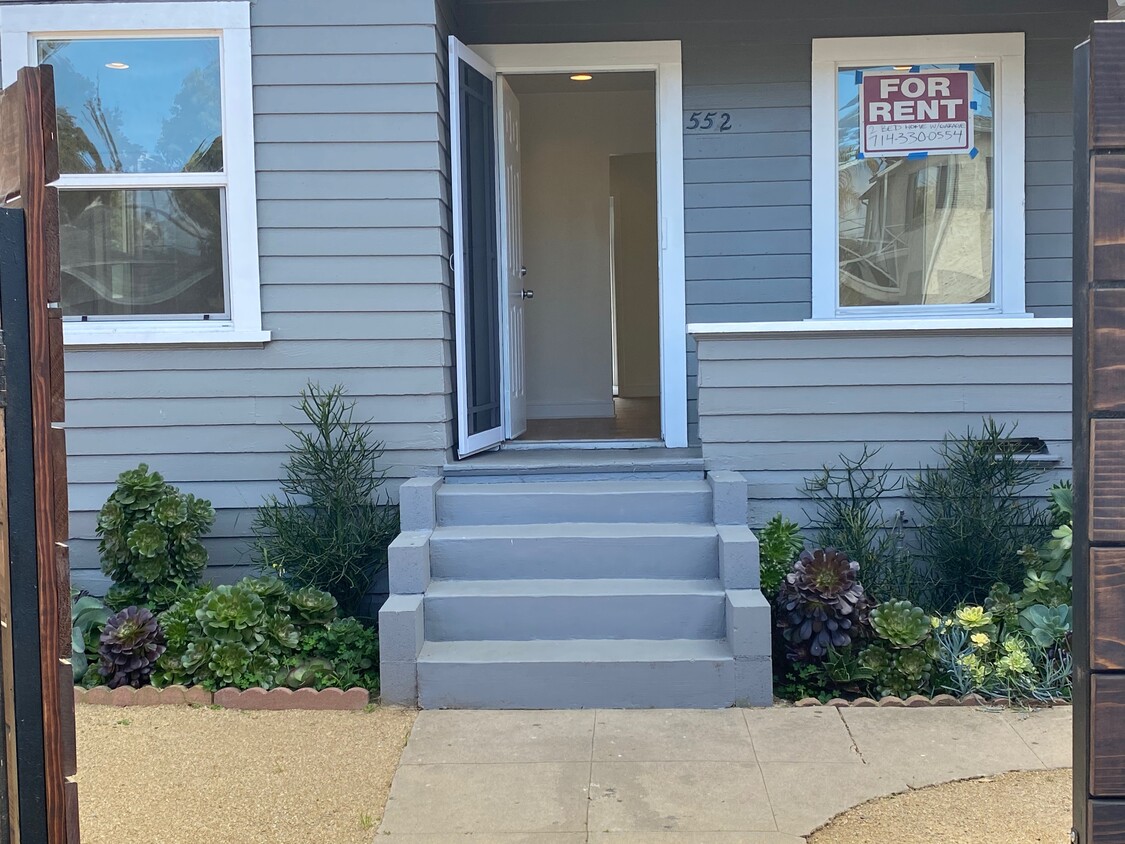 Primary Photo - 552 Brooks Ave