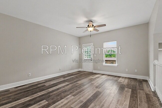 Foto del edificio - 751 Prince Pl NW