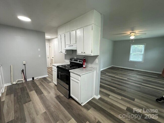 Building Photo - 48708 US-52