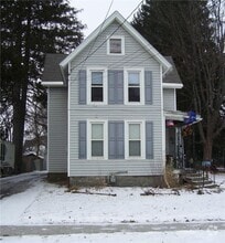 Building Photo - 25 Division St