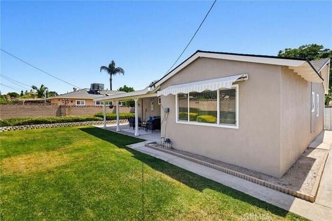 Building Photo - 14611 Ermita Ave