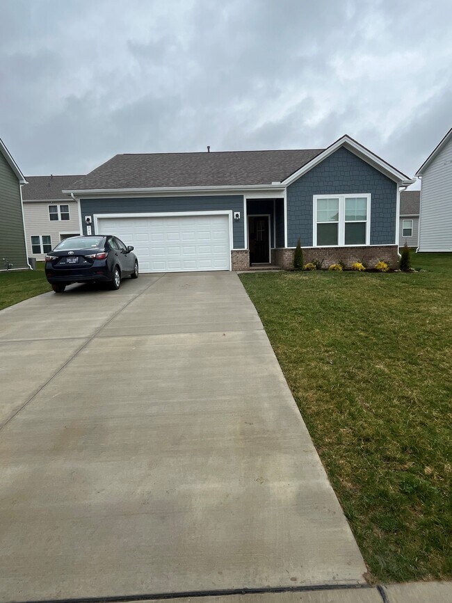 Building Photo - 3039 Oscar Dr
