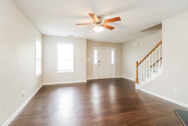 Building Photo - 248 Brookstone Dr