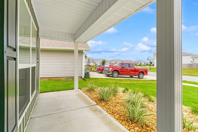 Foto del edificio - 240 Red Bay Rd