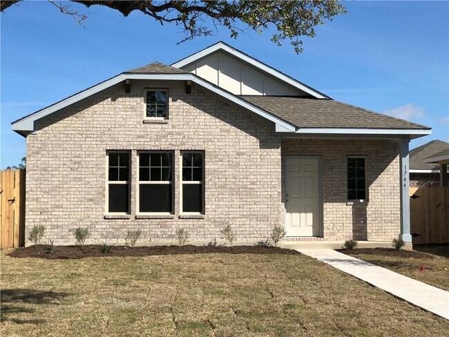 Foto del edificio - 1744 Cherokee Nation Trail