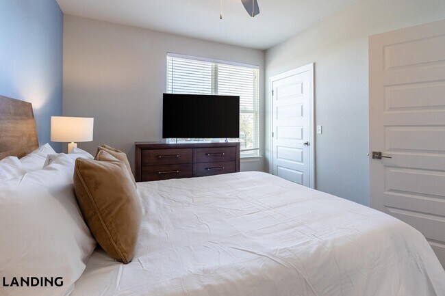 Foto del edificio - 301 E Redstone Ave