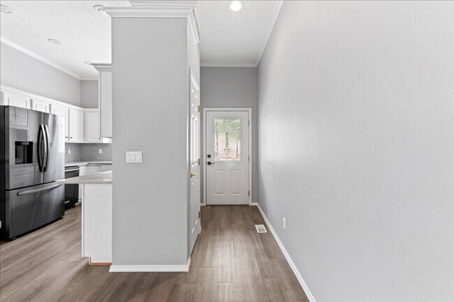 Foto del edificio - 2 Bedroom 2 Bathroom townhome in Southeast...