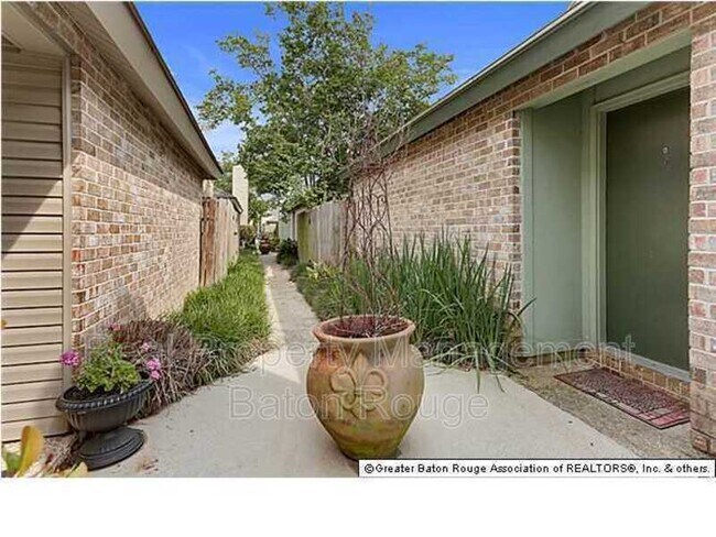 Building Photo - 5222 Blair Ln