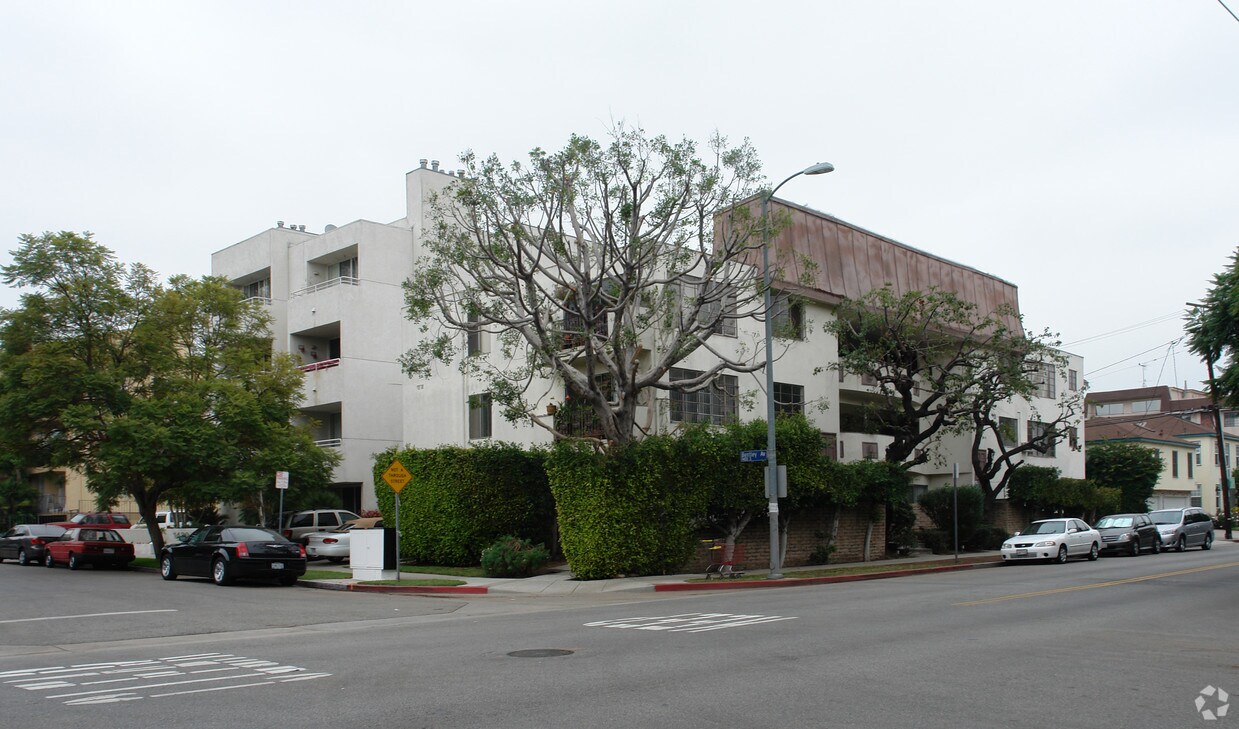 Foto del edificio - 1436 S Bentley Ave