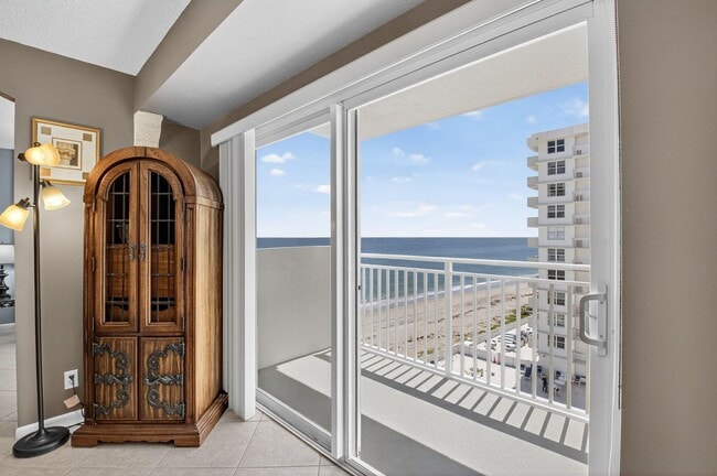 Foto del edificio - South Ocean Boulevard, Highland Beach, FL 33487 - 2 BR 2 BA condo