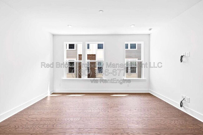 Building Photo - 5017 Sovereignty Ct