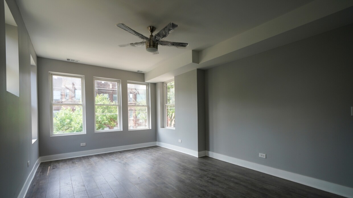 Foto principal - 7305 S Yates Blvd.