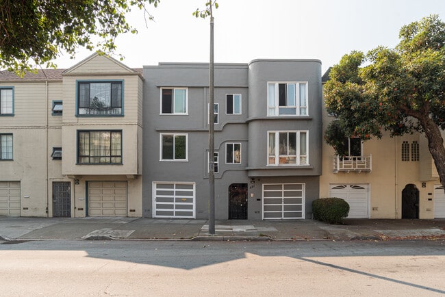 Building Photo - 481 Monterey Blvd