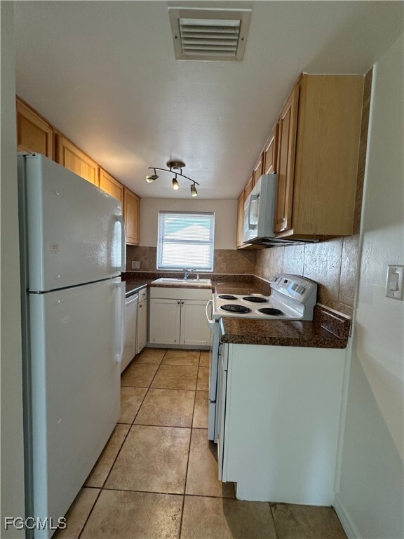 Building Photo - 821 Courtington Ln