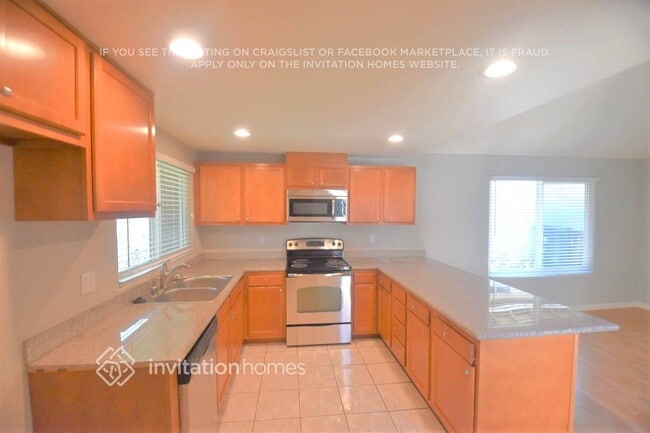 Building Photo - 724 Sandy Brook Ct