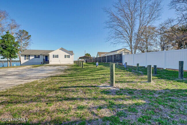 Building Photo - 515 Poverty Point Rd