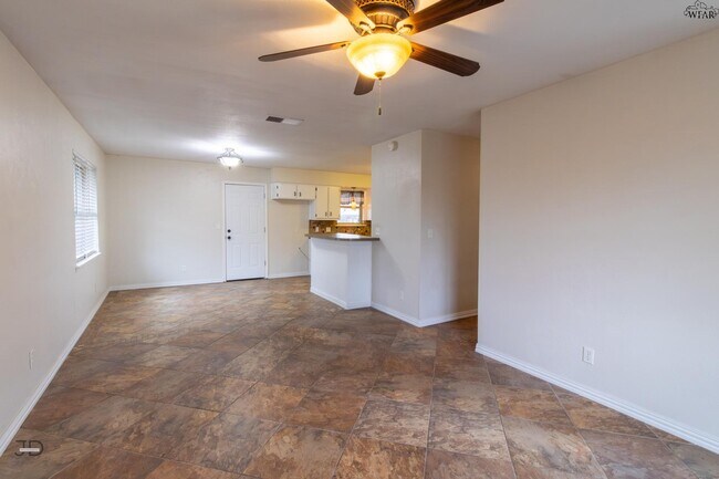 Foto del edificio - 1302 Mockingbird Dr